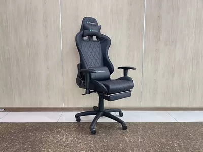 1 727 295.1 сум / шт Игровое компютерное кресло для геймеров Thunder-X3