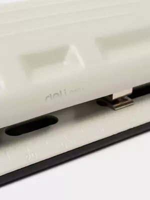 110 000 сум / шт Дырокол Deli E0121