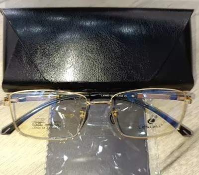 Очки оправа - 330 000 сум / шт