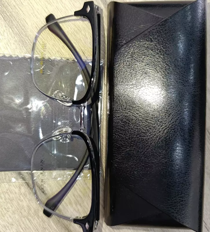 Очки оправа - 220 000 сум