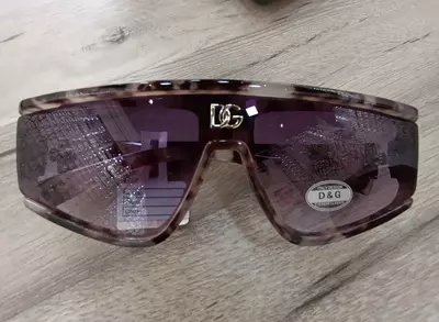 Очки солнцезащитные