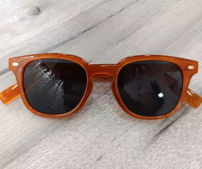 Очки солнцезащитные