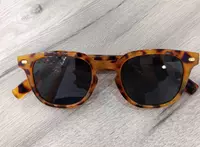 Очки солнцезащитные