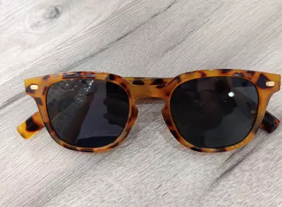 Очки солнцезащитные