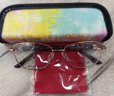 Оправа женские - 215 000 сум / шт
