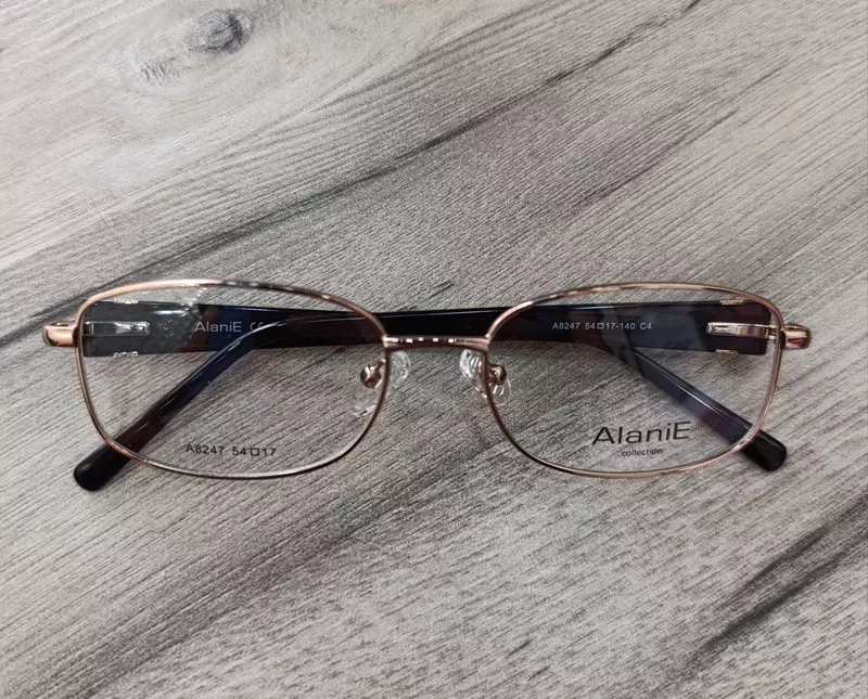 Аёллар ку́зойнаги