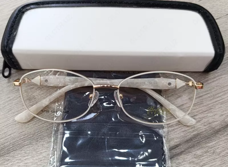 Аёллар ку́зойнаги - 250 000 so'm