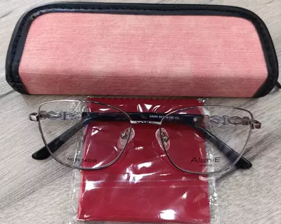 Оправа женские - 215 000 сум / шт