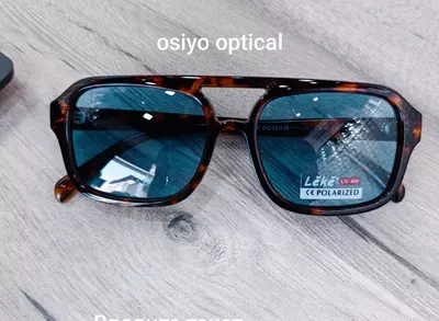 Очки солнцезащитные