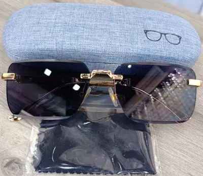 Очки солнцезащитные