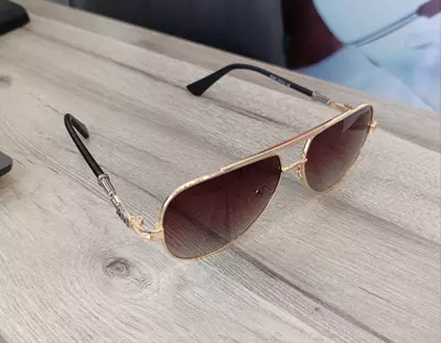 Очки солнцезащитные