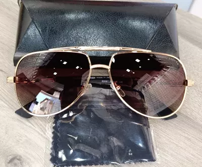 Очки солнцезащитные