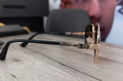 Очки солнцезащитные