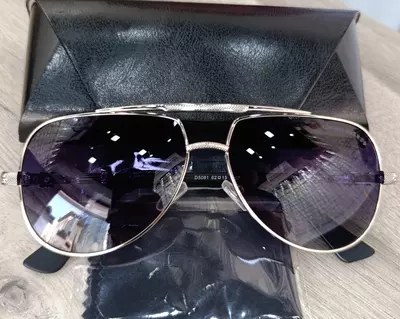 Очки солнцезащитные