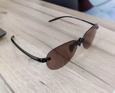 Очки солнцезащитные