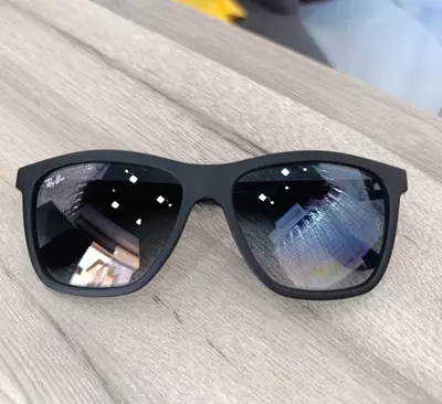 Очки солнцезащитные