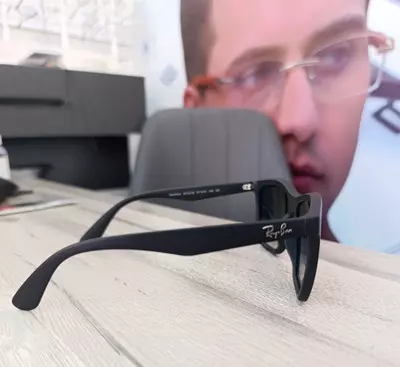 Очки солнцезащитные