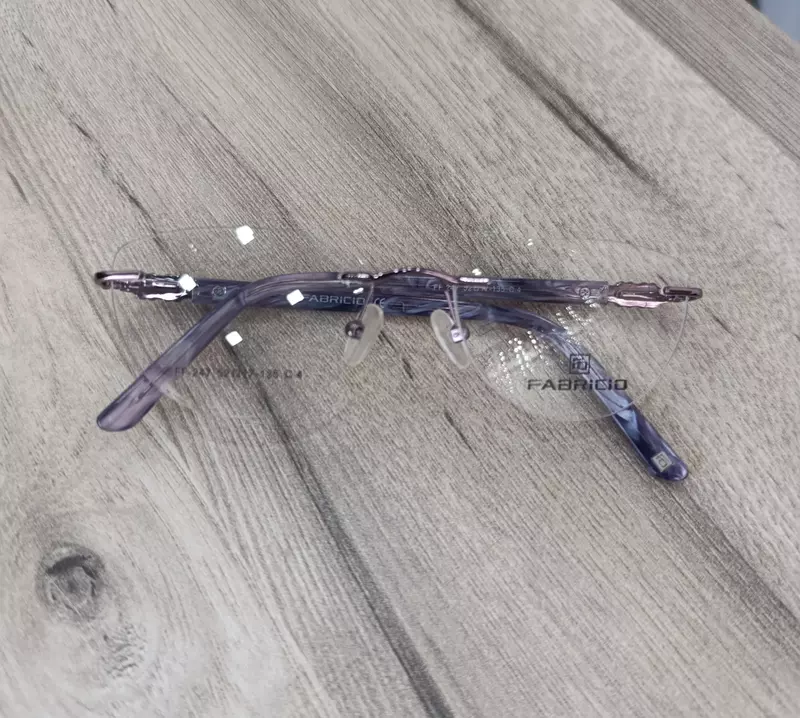 Аёллар ку́зойнаги