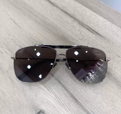 Очки солнцезащитные