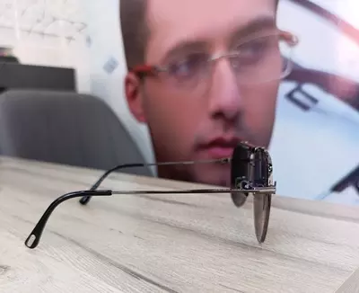 Очки солнцезащитные