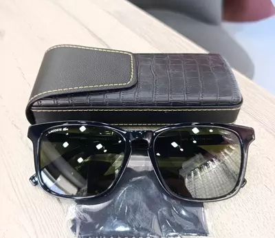 Очки солнцезащитные