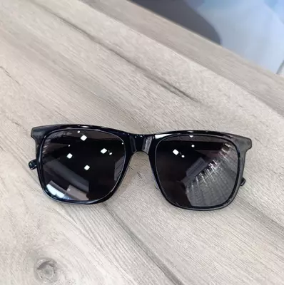 Очки солнцезащитные