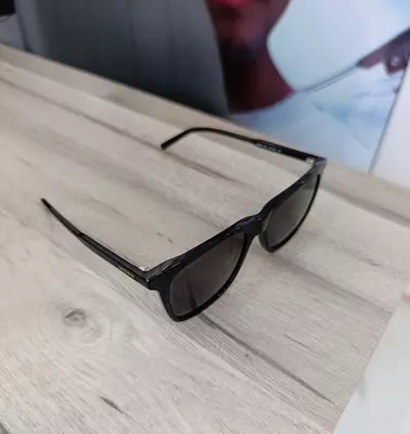 Очки солнцезащитные