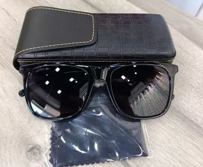 Очки солнцезащитные