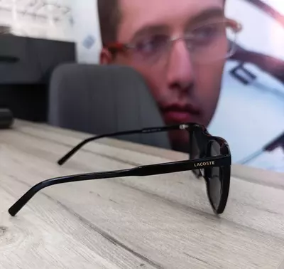 Очки солнцезащитные