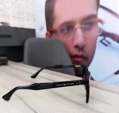 Очки солнцезащитные