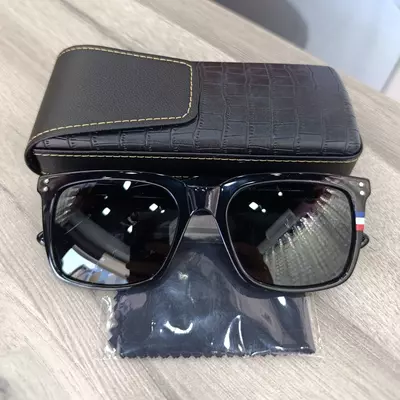 Очки солнцезащитные