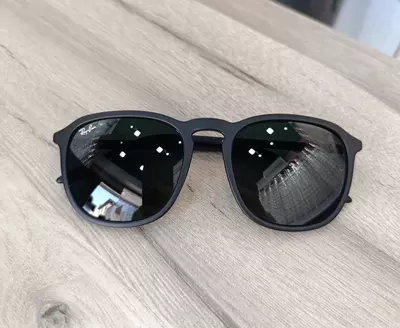 Очки солнцезащитные