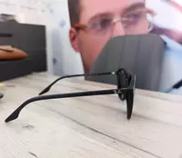 Қуёшга қарши кўзойнак - 550 000 so'm