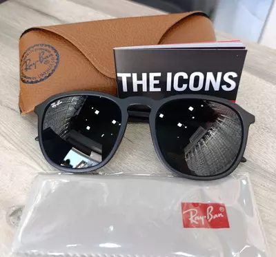 Очки солнцезащитные