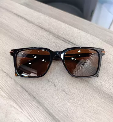 Очки солнцезащитные