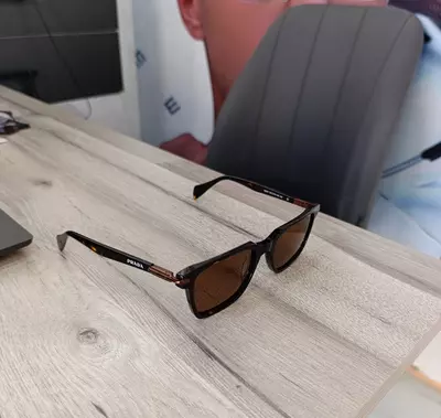 Очки солнцезащитные