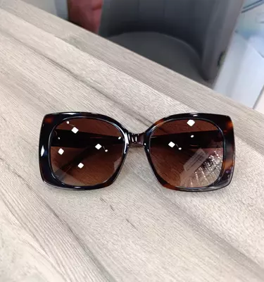 Очки солнцезащитные