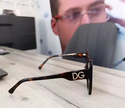 Очки солнцезащитные