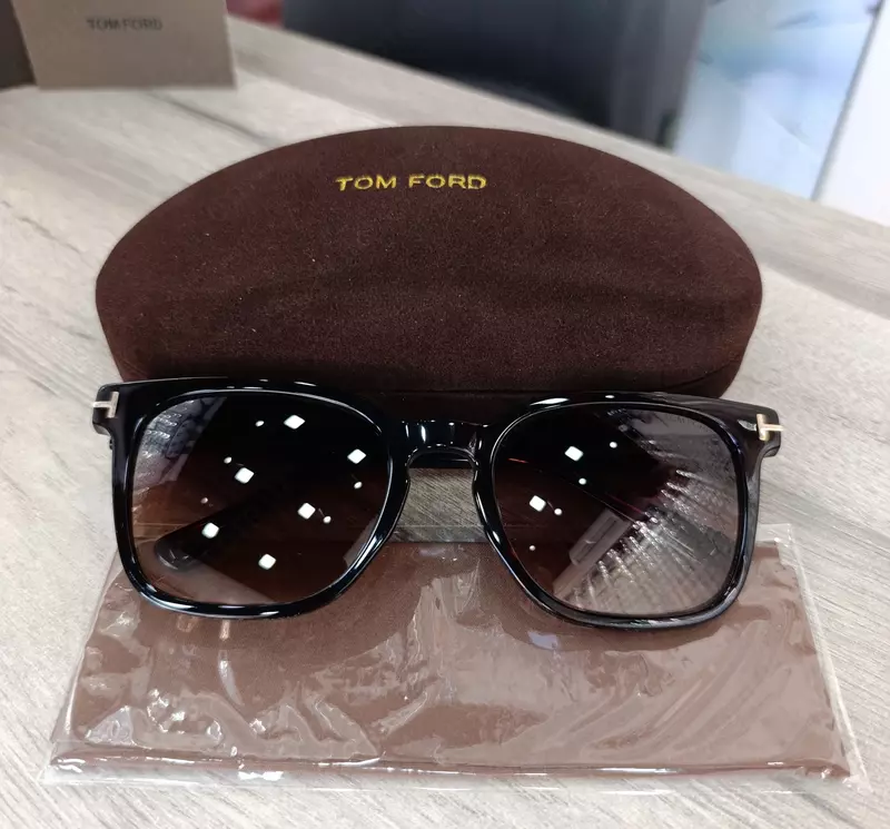 660 000 сум Очки солнцезащитные