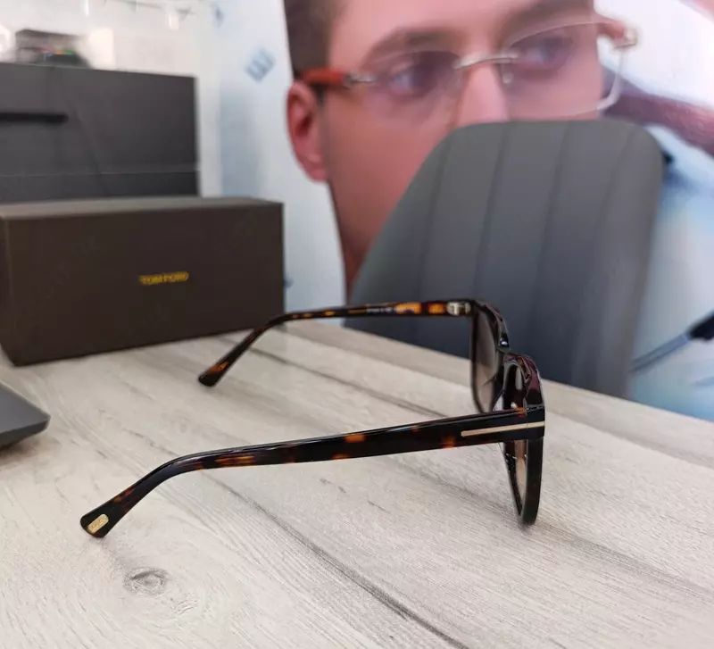 Очки солнцезащитные Только в розницу