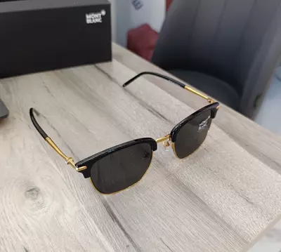 Очки солнцезащитные