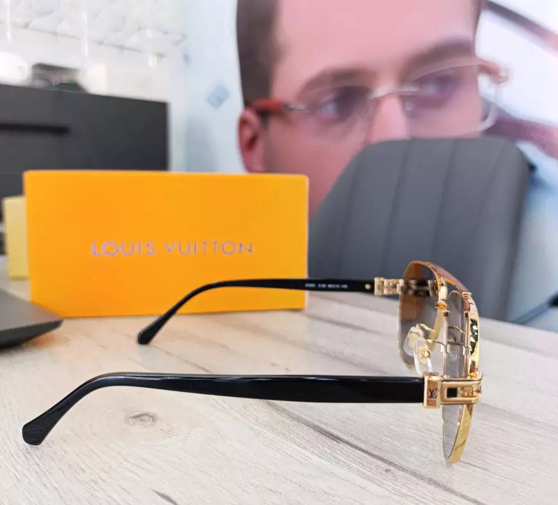 Очки солнцезащитные Только в розницу