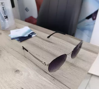 Очки солнцезащитные