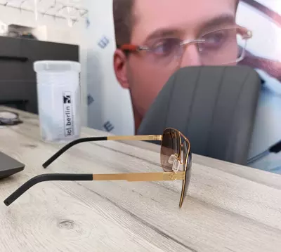 Очки солнцезащитные Только в розницу