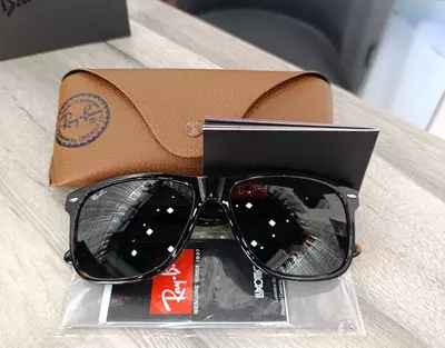 Очки солнцезащитные