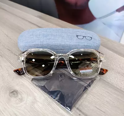 Очки солнцезащитные