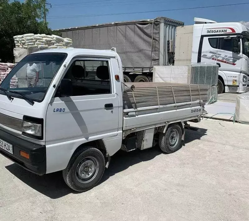 Лабо Служба быстрой доставки мелких грузов с помощью машины Лабо.