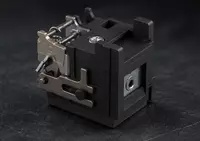 Расцепитель минимального напряжения NM8N-125 AC220-240V (UVT21-M8)