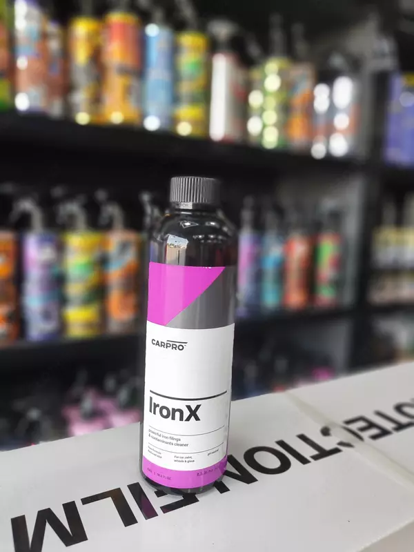CarPro IronX очиститель для удаления мощных металлических вкраплений