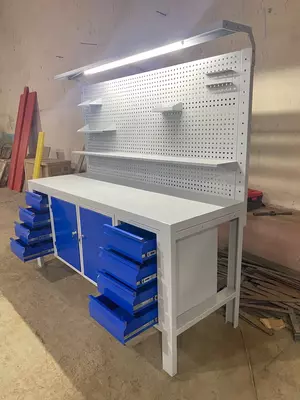 Инструментальный стол